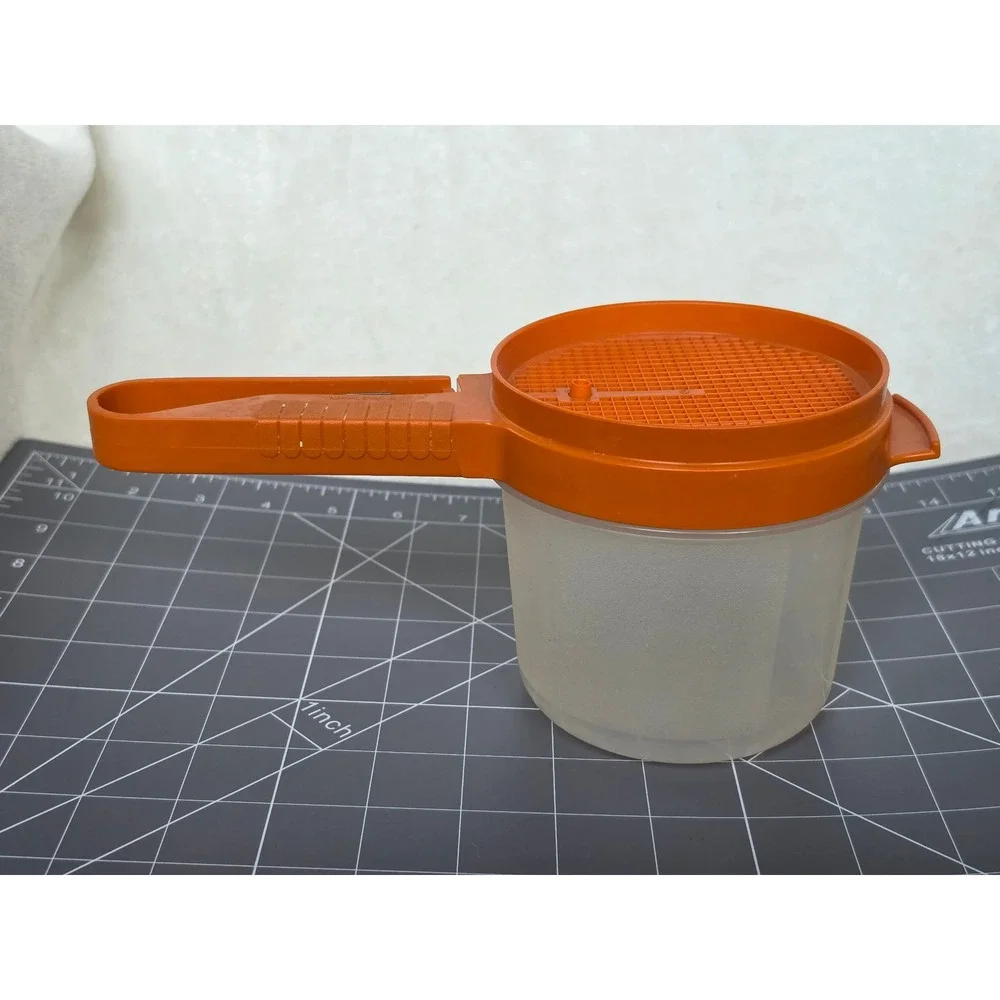 Vintage Tupperware Flour Sifter Orange 1493-8 Squeeze Handle Kitchen Tool USA